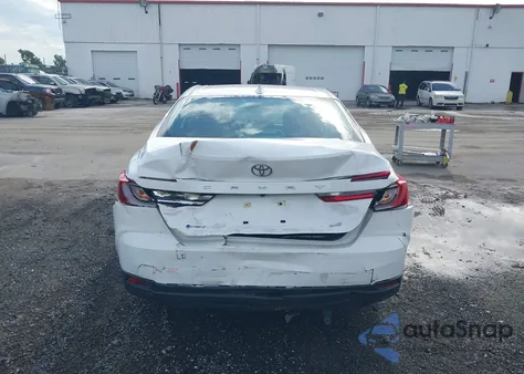2025 Toyota Camry Le z USA, uszkodzony, nr VIN 4T1DAACK6SU514220